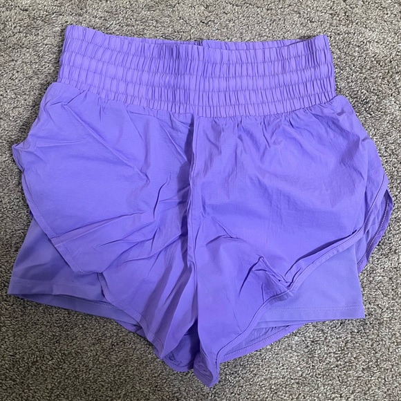 All in motion shorts - Picture 1 of 4